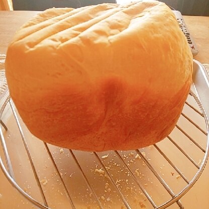 ふわふわのパンが出来ました。我が家の定番になりそうです。